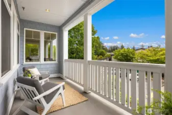 East facing deck to enjoy morning sunshine with you coffee.