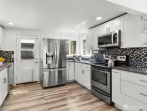 Kitchen remodel (2019)—soft-close cabinets, pull-out pantry & spice racks