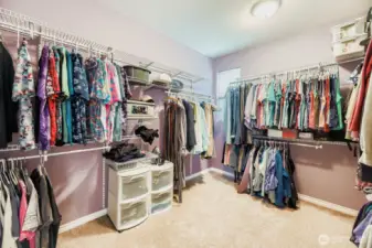 HUGE WALK-IN CLOSET IN PRIMARY SUITE! MORE THAN LARGE ENOUGH.
