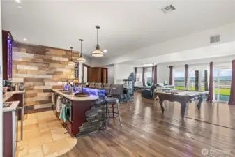 Lower level daylight basement rec room and full ball