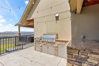 Outdoor kitchen