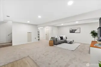Large basement with plently of space!