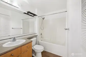 Full Bathroom