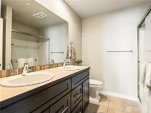 Primary en suit Bath