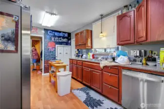 Lots of counterspace and cabinets