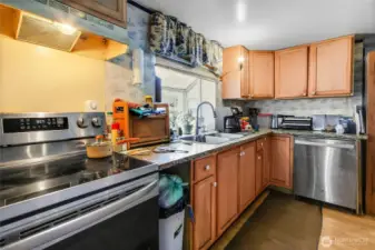 closer view of kitchen