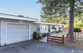 Great Edmonds Rambler sited on fenced corner lot.