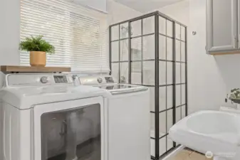 Full size laundry with 3/4 bath.