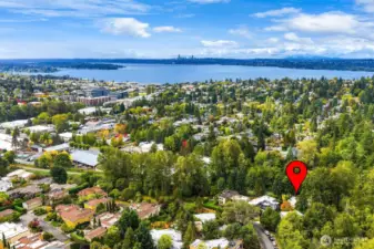 Kirkland's Best Schools, including Peter Kirk Elementary, & Kirkland Middle School, just a stone's throw away