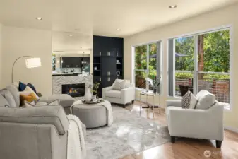 Family Room w/Gas Fireplace & Built-Ins