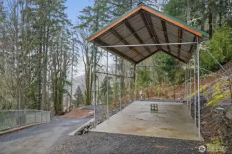 RV parking w/ cover and full hook ups