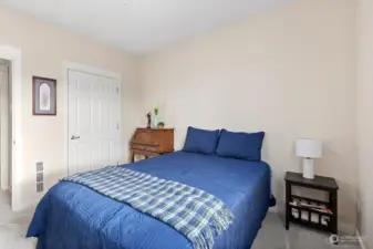 Guest bedroom