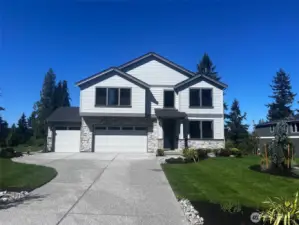 Actual home shown. Photos are for representational purposes only.  Colors and options may vary.