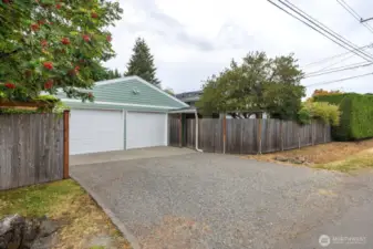 Detached 2 car garage