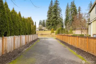 The pathway leading toward the golf course.