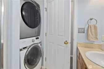 Full Size Washer and Dryer stay with home.