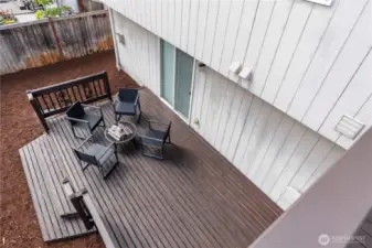 Check out the size of the lower deck.