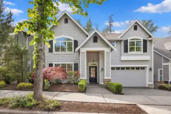 Welcome Home to Ashland Park.  Quiet street on a rare Issaquah Highlands cul de sac.