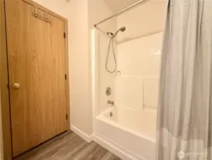 Another view of the upstairs guest/hall bathroom.