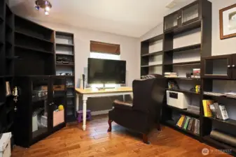 Office space adjacent to the Primary Suite. Built-in shelving.