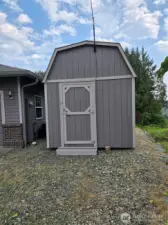Shop w/ power, heat, and insulation.