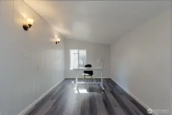 Office/Bonus Room