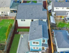 Your own priovate yard with adding fecning parking and entrance no sharing!