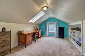 4th bedroom upstairs also has a skylight that opens