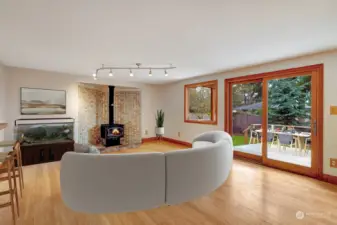Living room (virtual staging)