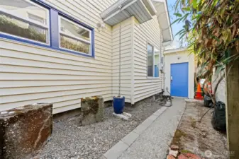 Side yard to Garage
