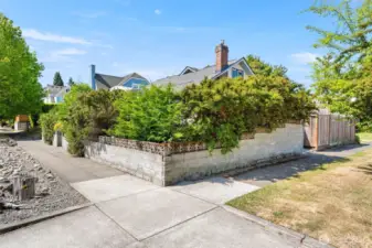 Driveway off of Alder