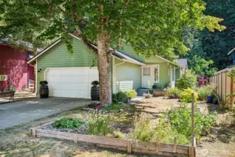 Welcome Home to 1714 Ann St NE | 3 bed | 1.75 bath | 1,382 sq ft |