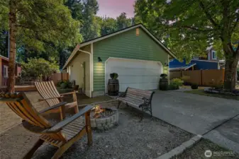This home feautures its own cozy fire pit perfect for relaxed evenings.