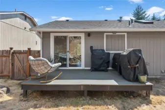 Plenty of space for the grilling aficianado!