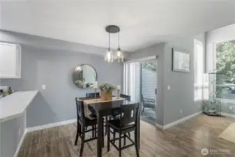 Slider off of dining area to back porch