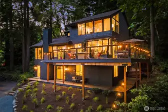 Fully Renovated With High-End Finishes.