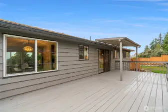 Expansive deck - perfect for entertaining.