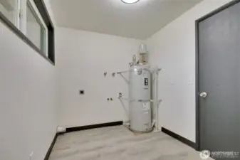 3203 Utility Room-Photo was taken when unit was vacant