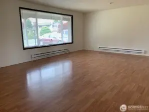 3201 Living Room-hoto was taken when vacant