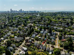 Moments from everything Seattle has to offer.