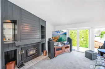 Amazing Fireplace lots of light