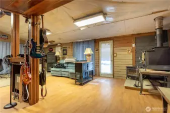 Flex Space/Theater Music room