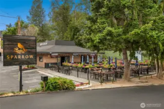 Just minutes away from Juanita Beach Park, and all your favorite restaurants in the Village.