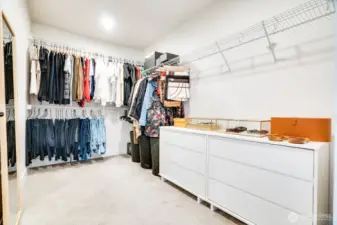 Walk-in closet