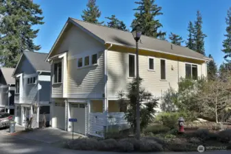 Right to the south of subject house is a fire hydrant and streetlight — both are good security features.