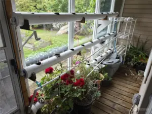 Hydroponic System