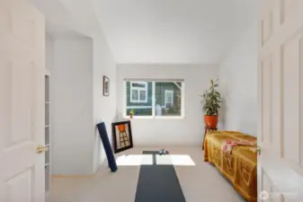 2nd bedroom