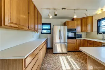Spacious Kitchen