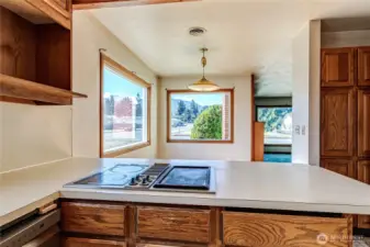 Bar w/Cooktop