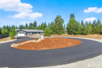 Huge lot, off private cul-de-sac!